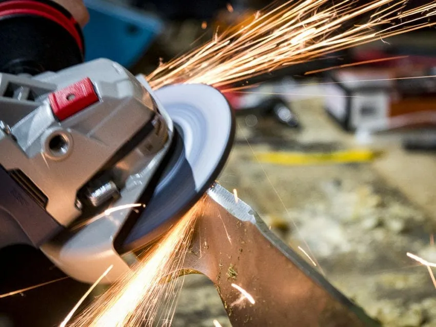 Mastering the Perfect Grinding Angle with an Angle Grinder